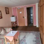 לינה וארוחת בוקר Gaestehaus Luise