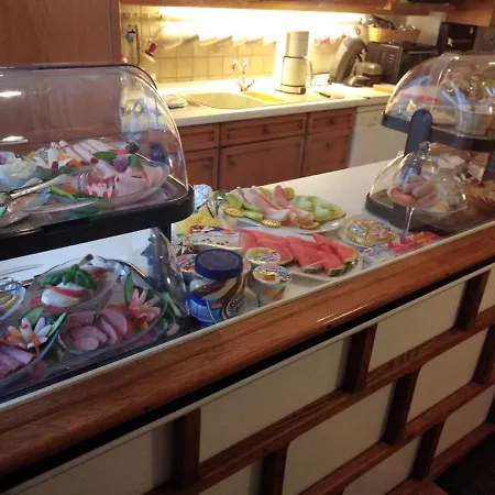 Bed & Breakfast Gaestehaus Luise 3*